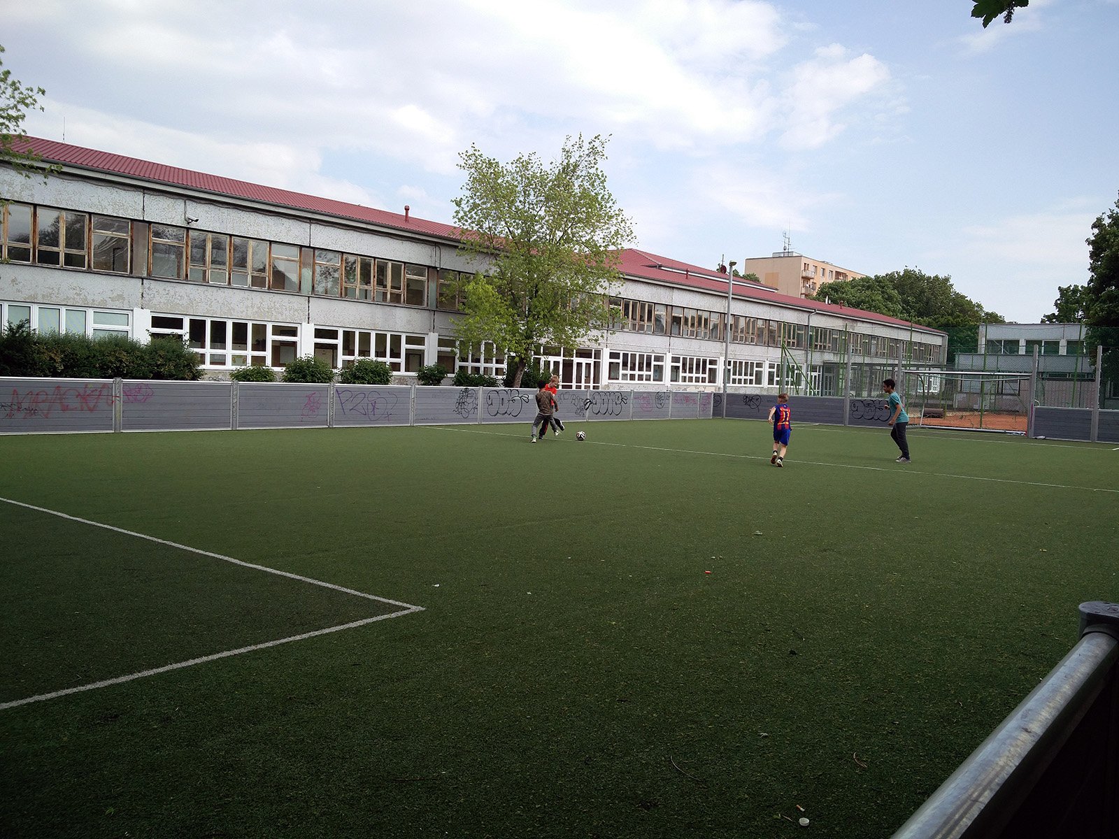 Detské futbalové ihrisko pri ZŠ Kornela Mahra